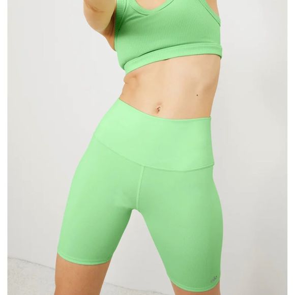 Alo Yoga Green Set Wellness Bra and Airbrush 7" Biker Short | SZ S - Picture 3 of 14